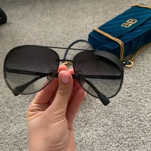 💯 %autentic Dolce Gahanna unisex sunglasses